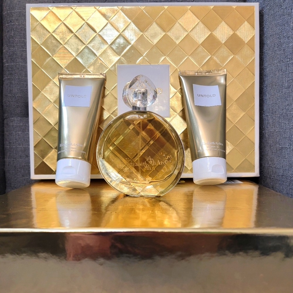 Elizabeth Arden Untold Perfume
